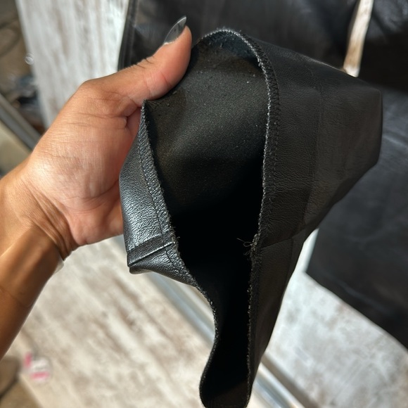 Babaton Cropped Leather Pants size 6 - Picture 12 of 12